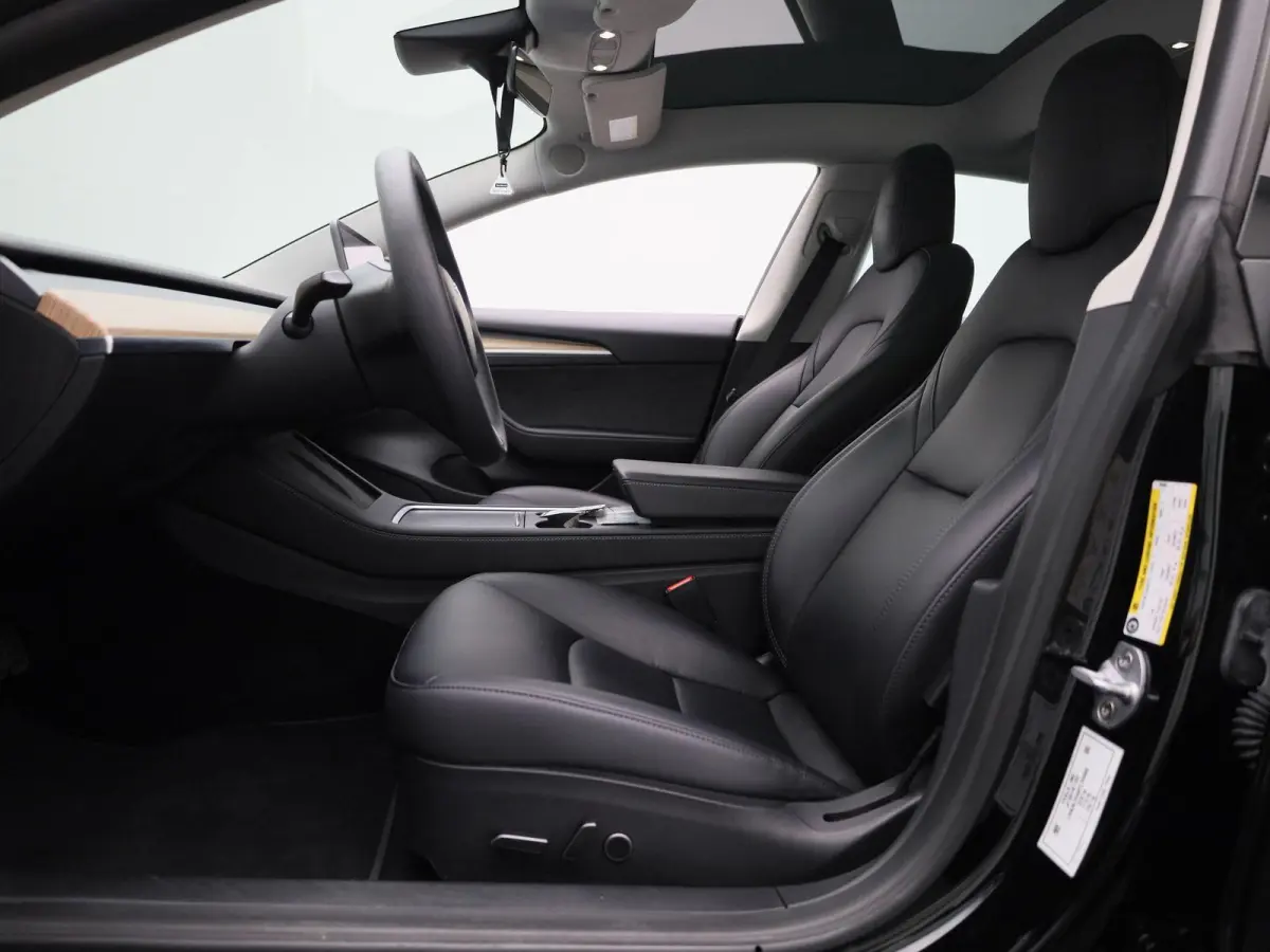 Long Range AWD 75 kWh | WORDT VERWACHT | PANORAMADAK | ACHTERUITRIJCAMERA | ELEKTRISCH VERSTELBARE VOORSTOELEN | LED VERLICHTING | ELEKTRISCHE ACHTERKLEP | NAVIGATIE |