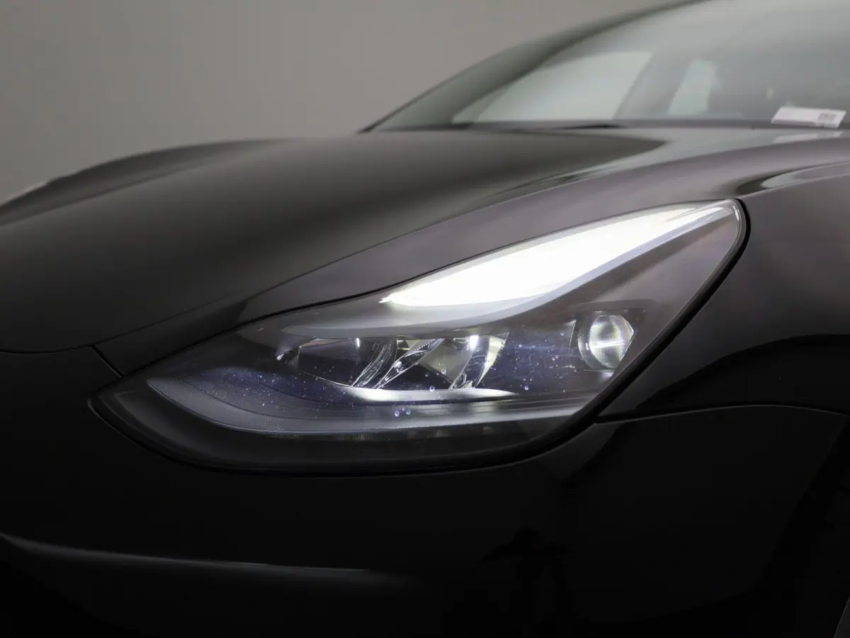 Long Range AWD 75 kWh | WORDT VERWACHT | PANORAMADAK | ACHTERUITRIJCAMERA | ELEKTRISCH VERSTELBARE VOORSTOELEN | LED VERLICHTING | ELEKTRISCHE ACHTERKLEP | NAVIGATIE |