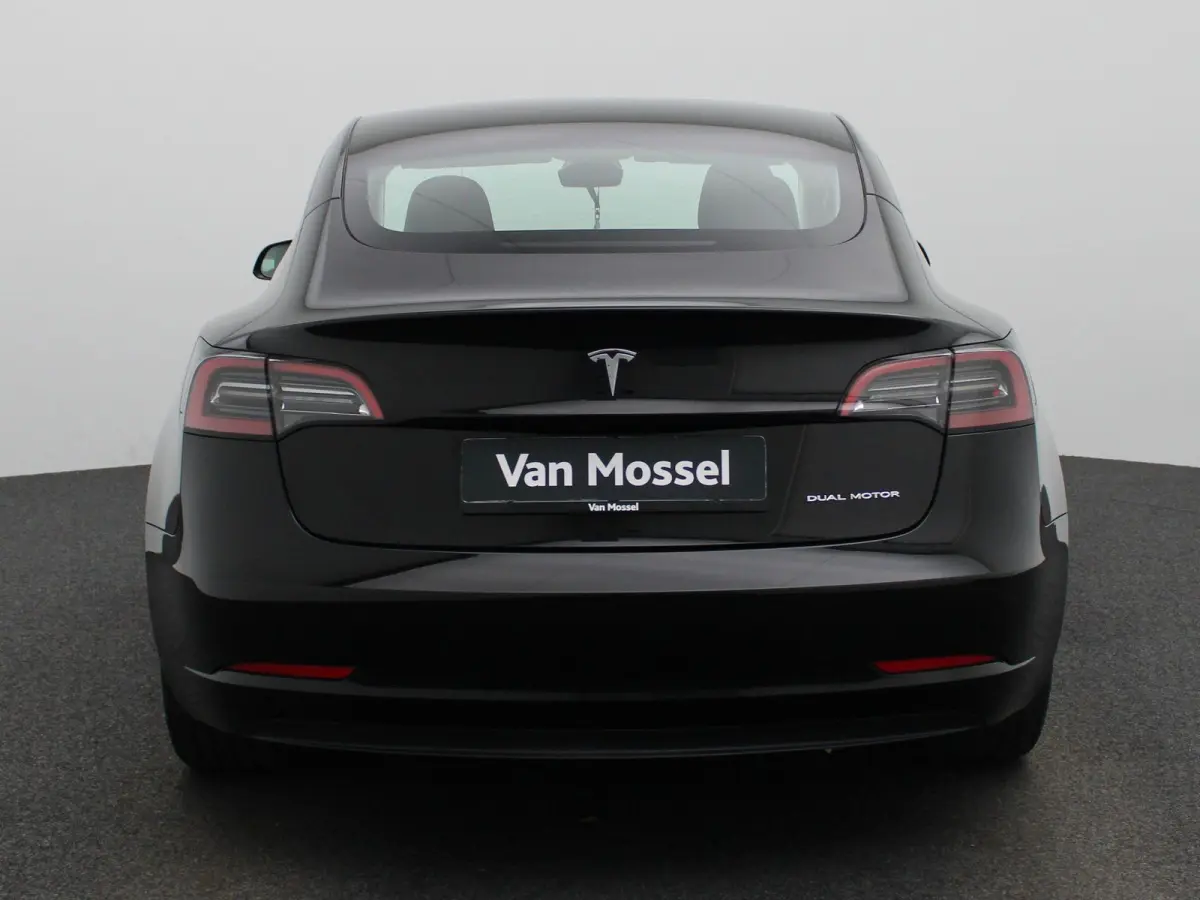 Long Range AWD 75 kWh | WORDT VERWACHT | PANORAMADAK | ACHTERUITRIJCAMERA | ELEKTRISCH VERSTELBARE VOORSTOELEN | LED VERLICHTING | ELEKTRISCHE ACHTERKLEP | NAVIGATIE |