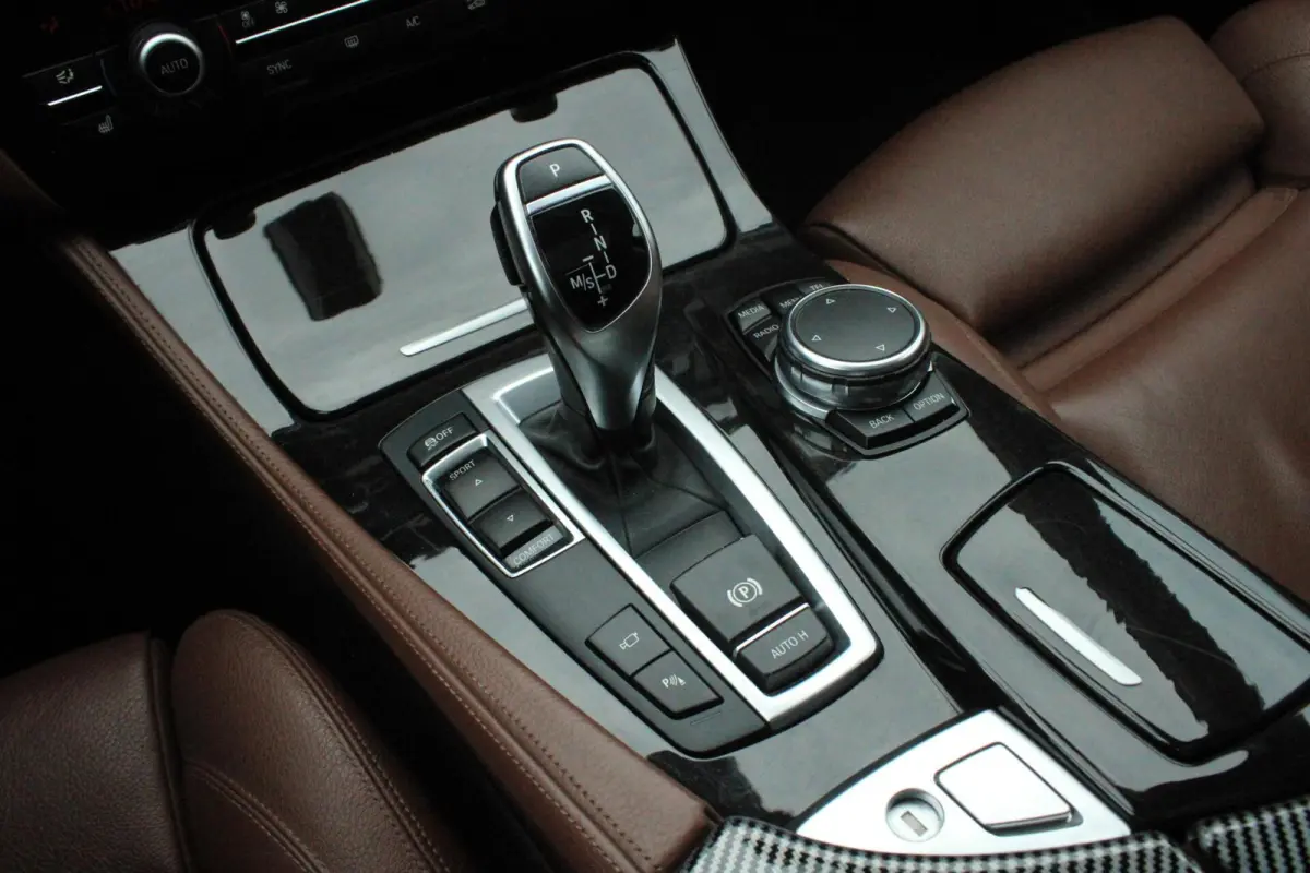 528i Softclose HUD Pano Memory Keyless Schermen achter