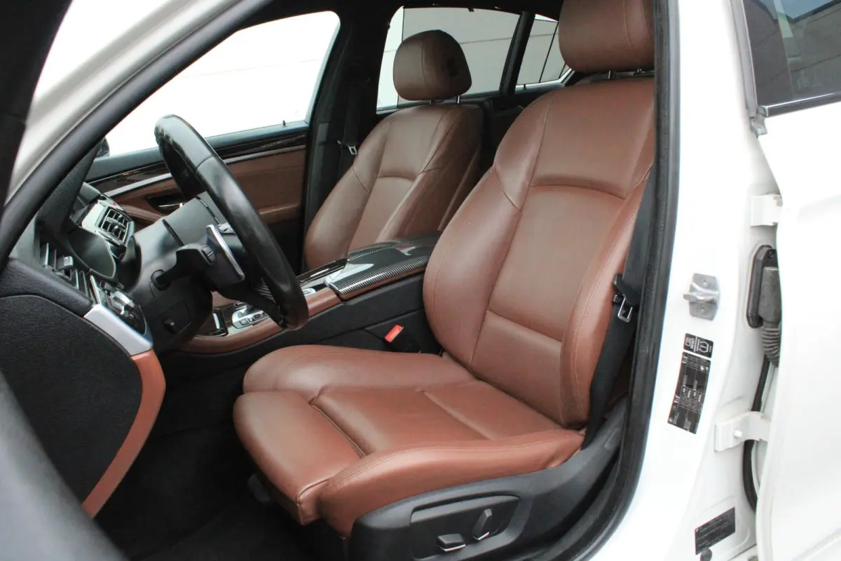 528i Softclose HUD Pano Memory Keyless Schermen achter