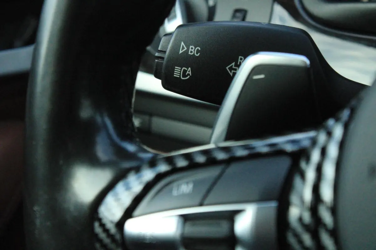 528i Softclose HUD Pano Memory Keyless Schermen achter