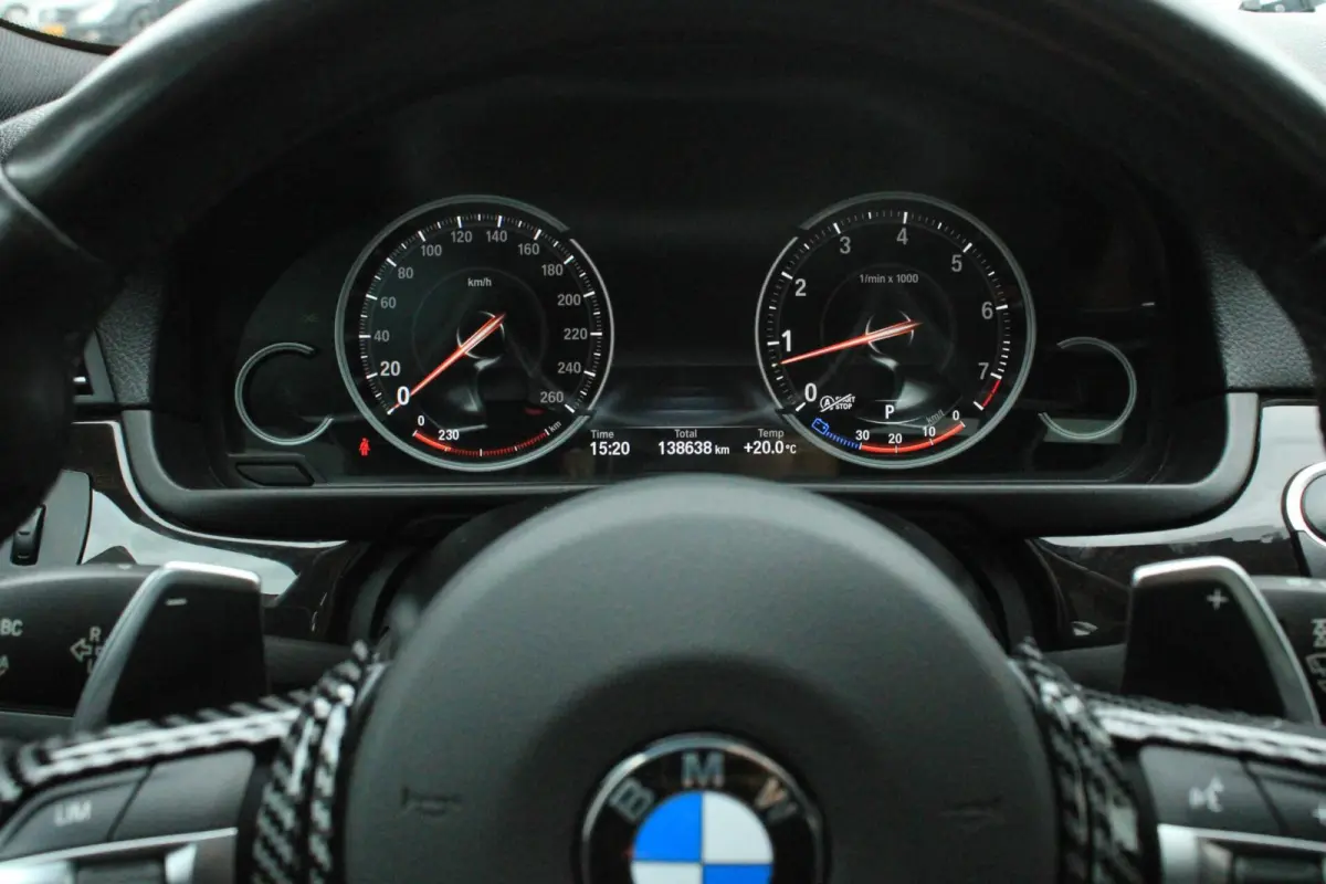 528i Softclose HUD Pano Memory Keyless Schermen achter