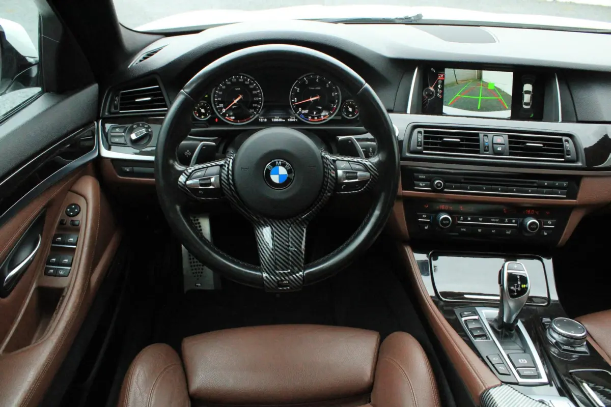 528i Softclose HUD Pano Memory Keyless Schermen achter