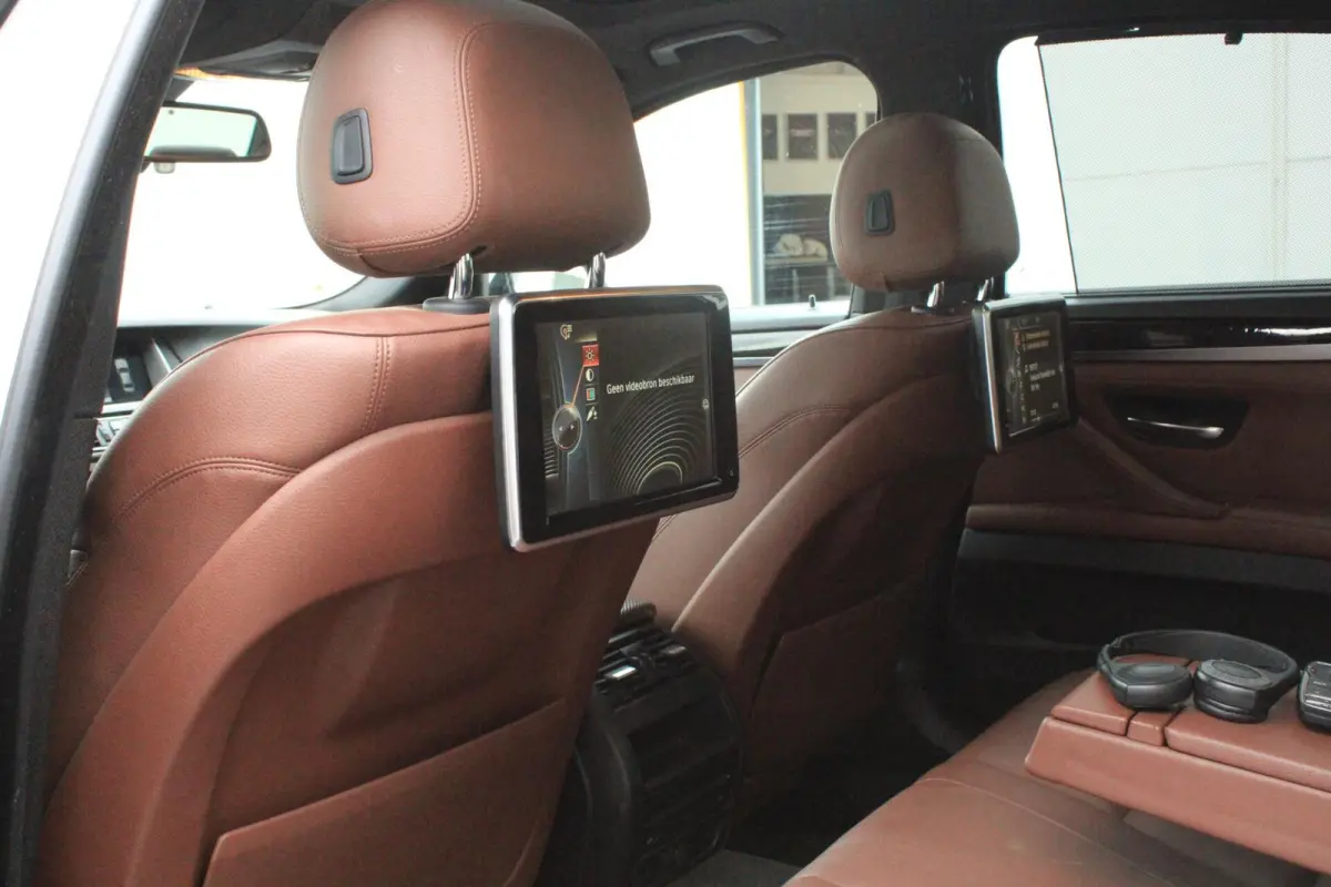 528i Softclose HUD Pano Memory Keyless Schermen achter