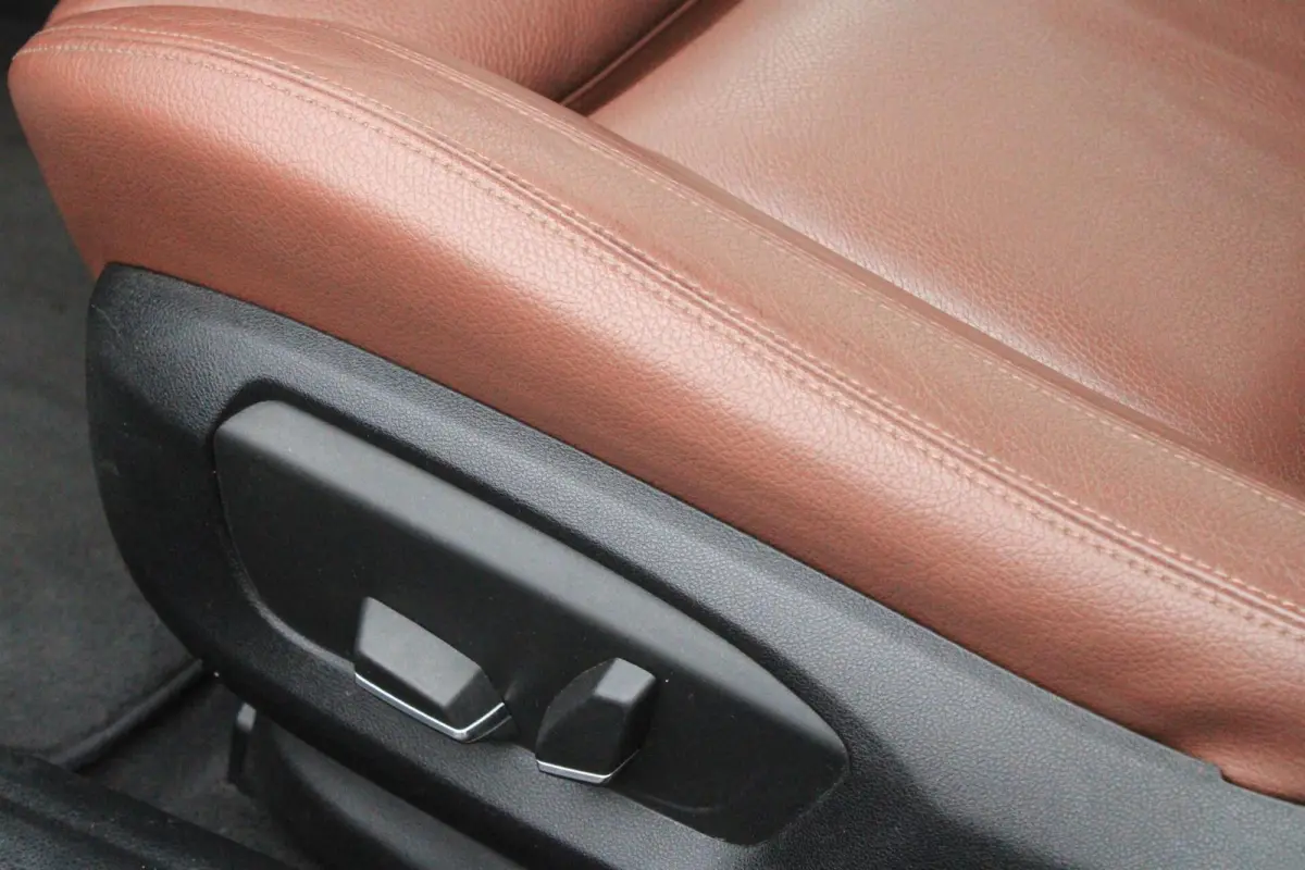 528i Softclose HUD Pano Memory Keyless Schermen achter