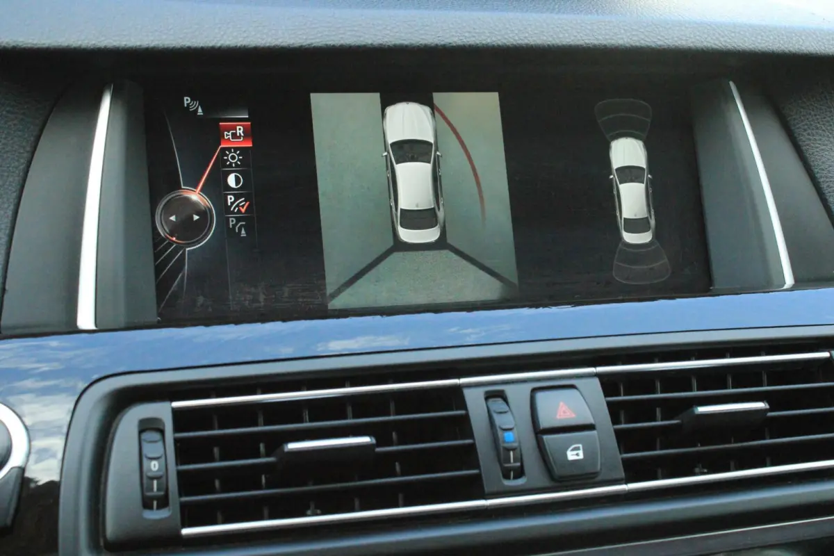 528i Softclose HUD Pano Memory Keyless Schermen achter