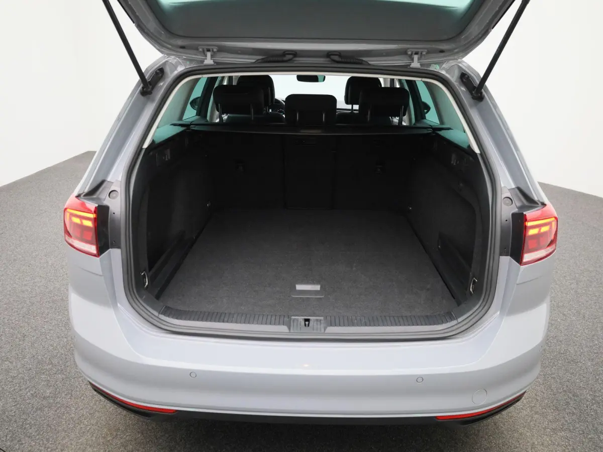 2.0 TSI Elegance Business AUTOMAAT | ACHTERUITRIJCAMERA | STOELVERWARMING | STUURWIELVERWARMING | APPLE CARPLAY - ANDROID AUTO | CLIMATE CONTROL | ADAPTIVE CRUISE CONTROL |