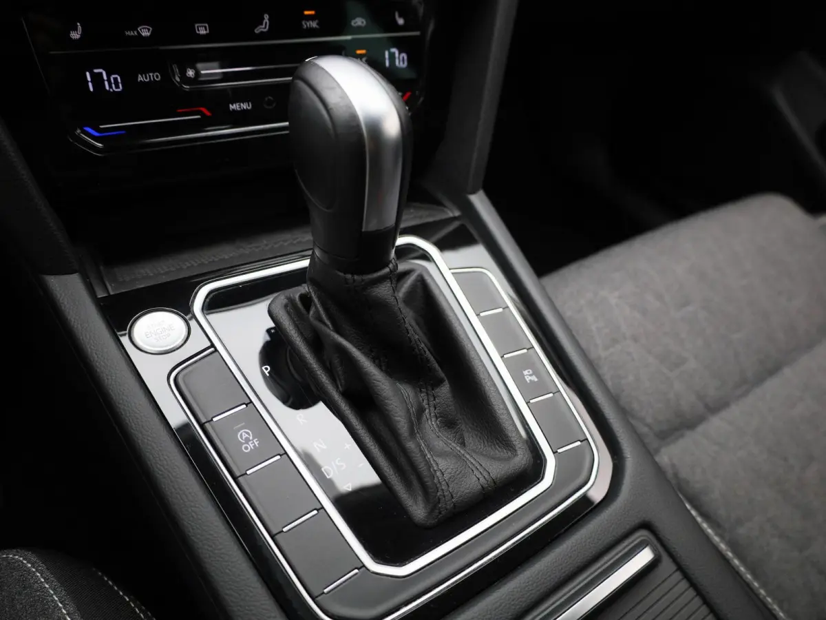 2.0 TSI Elegance Business AUTOMAAT | ACHTERUITRIJCAMERA | STOELVERWARMING | STUURWIELVERWARMING | APPLE CARPLAY - ANDROID AUTO | CLIMATE CONTROL | ADAPTIVE CRUISE CONTROL |