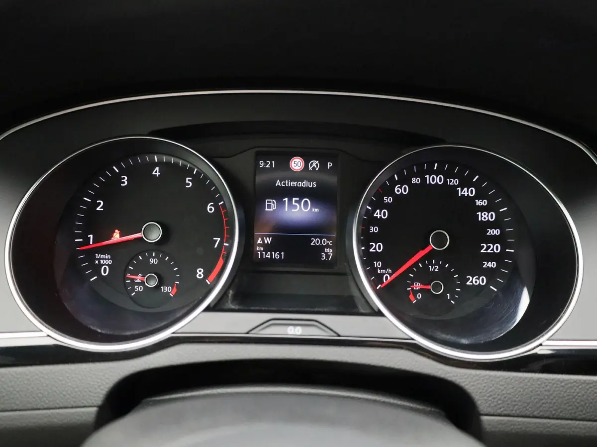 2.0 TSI Elegance Business AUTOMAAT | ACHTERUITRIJCAMERA | STOELVERWARMING | STUURWIELVERWARMING | APPLE CARPLAY - ANDROID AUTO | CLIMATE CONTROL | ADAPTIVE CRUISE CONTROL |