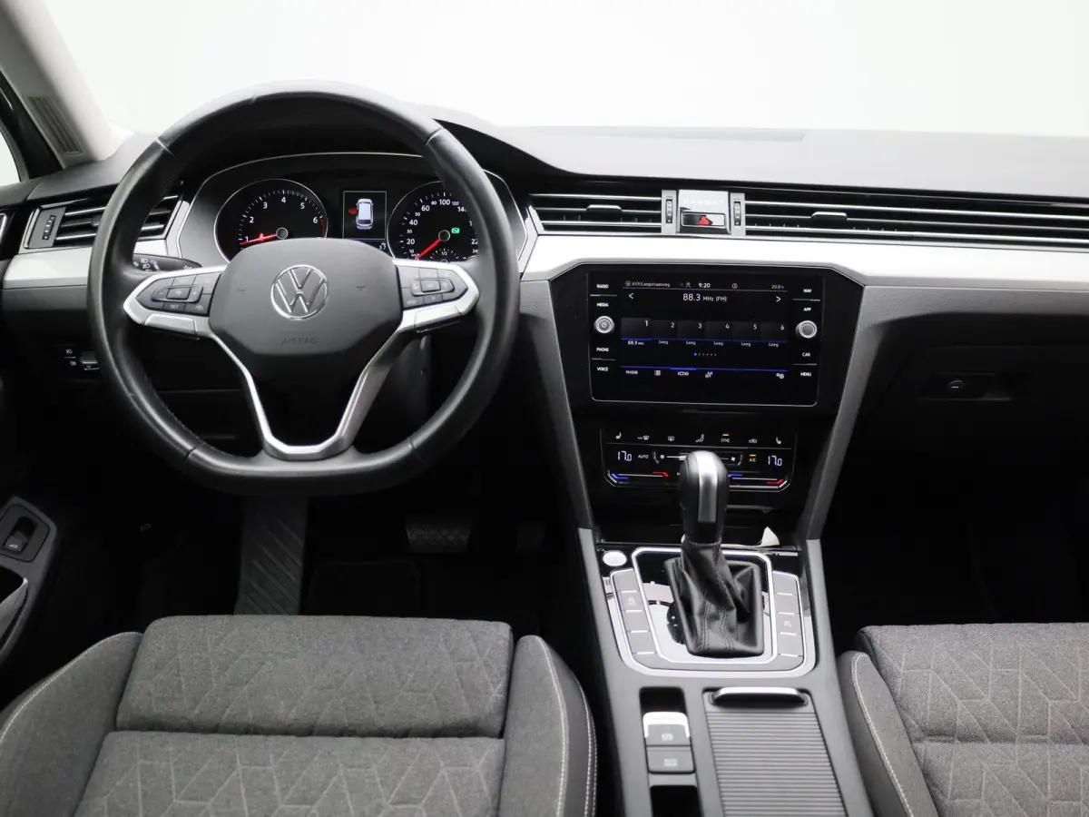 2.0 TSI Elegance Business AUTOMAAT | ACHTERUITRIJCAMERA | STOELVERWARMING | STUURWIELVERWARMING | APPLE CARPLAY - ANDROID AUTO | CLIMATE CONTROL | ADAPTIVE CRUISE CONTROL |