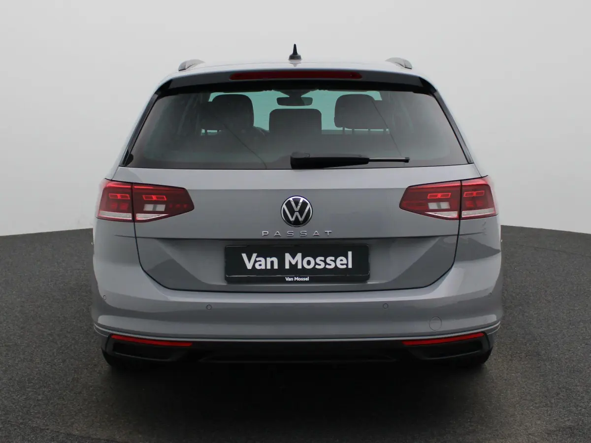 2.0 TSI Elegance Business AUTOMAAT | ACHTERUITRIJCAMERA | STOELVERWARMING | STUURWIELVERWARMING | APPLE CARPLAY - ANDROID AUTO | CLIMATE CONTROL | ADAPTIVE CRUISE CONTROL |