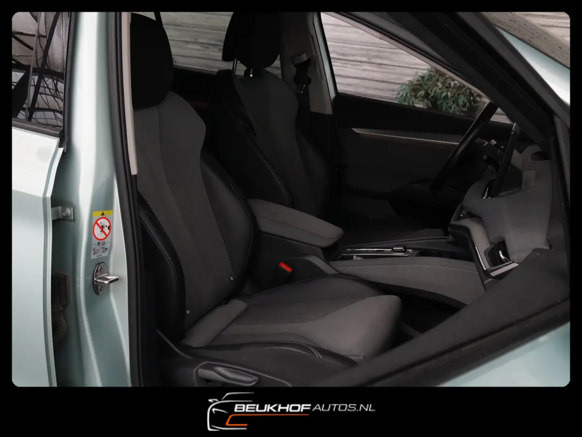 60 Leer Carplay Trekhaak Cruise Soh 92.4%