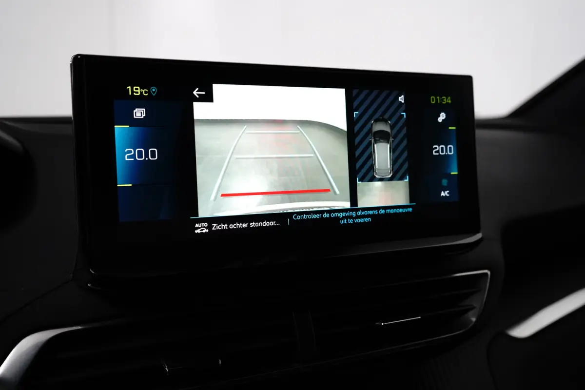 1.6 HYbrid 225 Active Pack Business Camera | Parkeersensoren | Digitaal Dashboard | 17" Lichtmetaal | Leder/Stof | Keyless | LED | Achteruitrijcamera | Apple Carplay/Android Auto|telefoonint