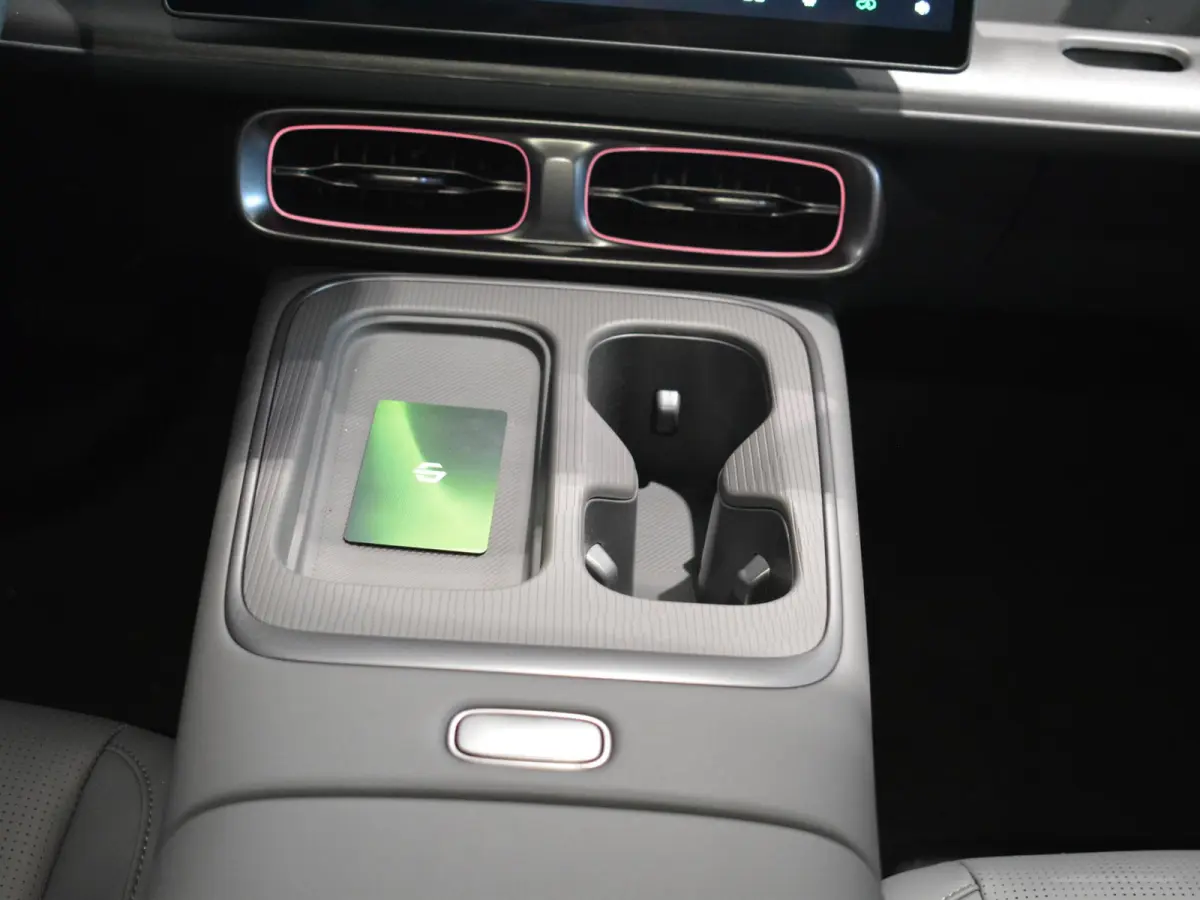 ProMax Design 67.1 kWh | Navigatie | Camera | i9 inch velgen | Apple carplay
