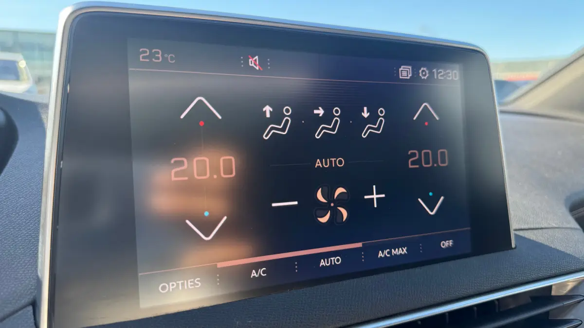 1.6 PURETECH 165PK 7-ZITS GT-LINE AUTOMAAT / NAVI / LEDER / CLIMA / FULL-LED / PDC / 19" LMV / TREKHAAK / APPLE CARPLAY / CAMERA / PANO. DAK / FOCAL AUDIO / WINTERPAKKET / BLUETOOTH / CRUISE