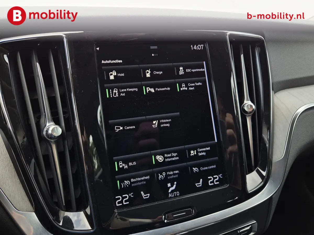 2.0 T6 Recharge AWD Inscription Trekhaak 2000kg NL Auto! | Adaptive Cruise Control | Achteruitrijcamera | Stoel/Stuurwielverwarming