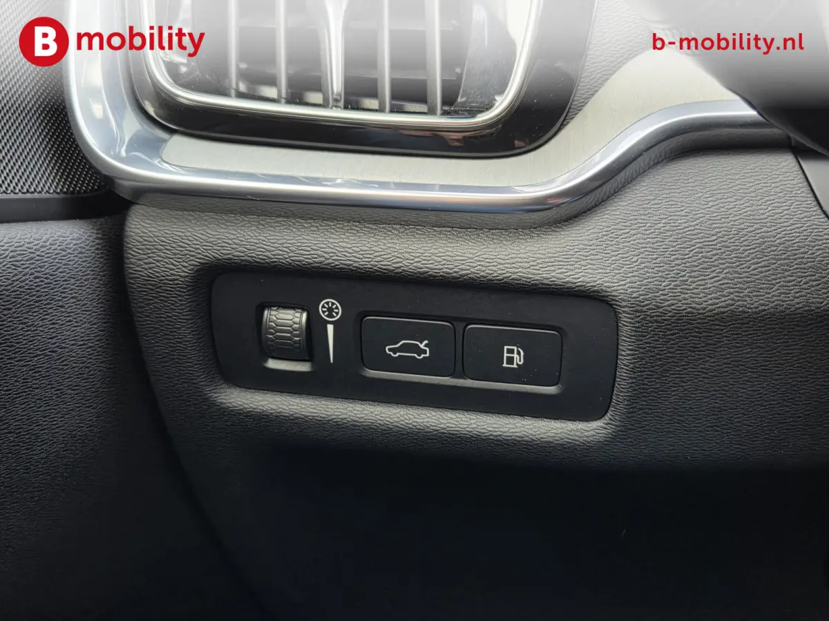 2.0 T6 Recharge AWD Inscription Trekhaak 2000kg NL Auto! | Adaptive Cruise Control | Achteruitrijcamera | Stoel/Stuurwielverwarming