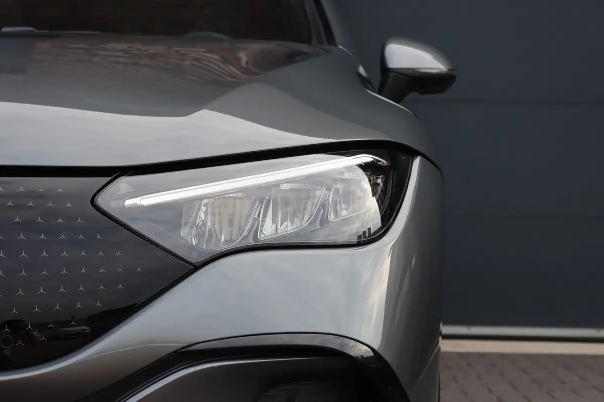 300 AMG Line 90 kWh | Luchtvering | Distronic | Panoramadak | Memory | Warmtepomp | Keyless Go | Camera | Dodehoekassistent |