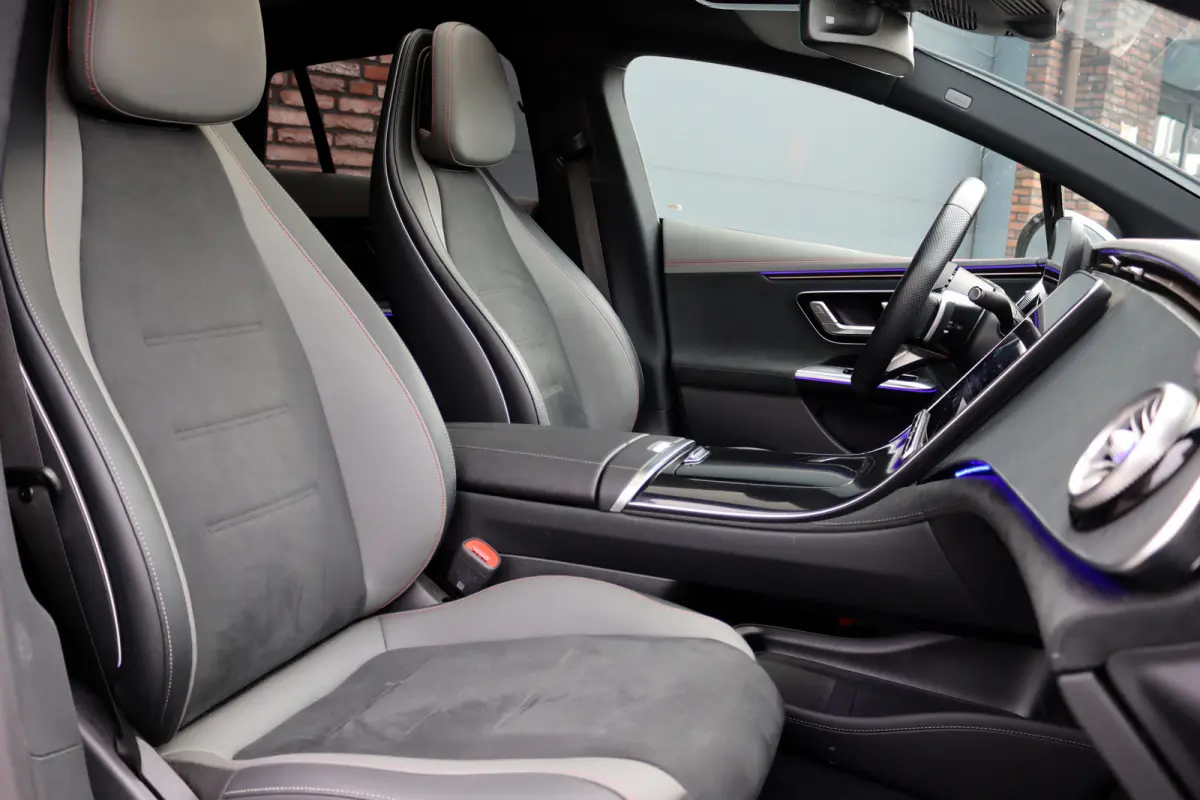 300 AMG Line 90 kWh | Luchtvering | Distronic | Panoramadak | Memory | Warmtepomp | Keyless Go | Camera | Dodehoekassistent |