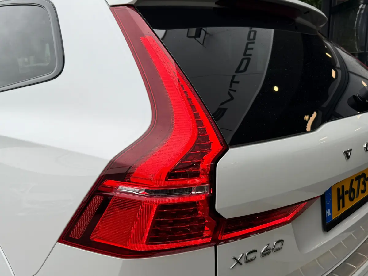 2.0 T8 Twin Engine AWD Polestar Engineered 405PK | Pano |Bowers&Wilkins Audio | Trekhaak | 1e Eig.