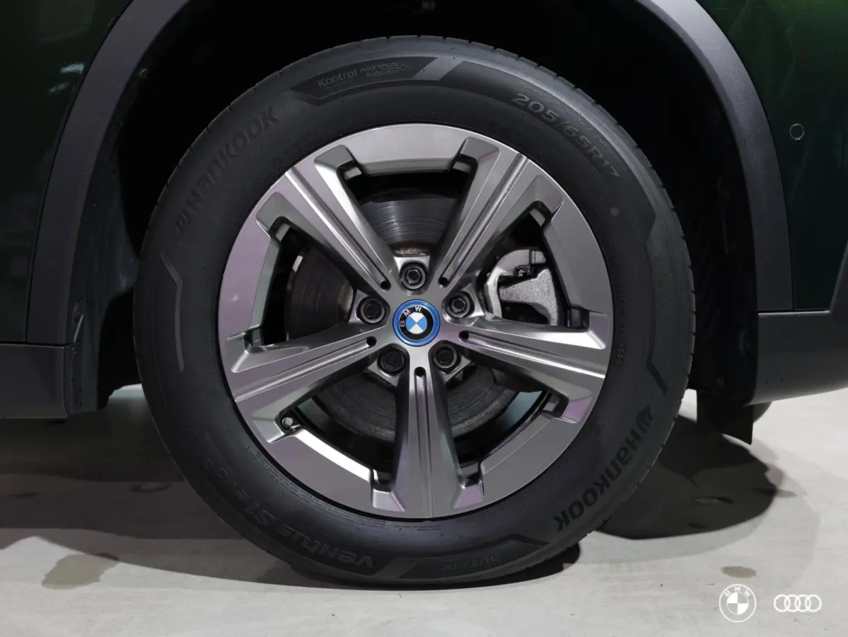 xDrive25e / ACC / HEAD-UP / EL STOELEN / EL TREKHAAK / KEYLESS / VERW STOELEN