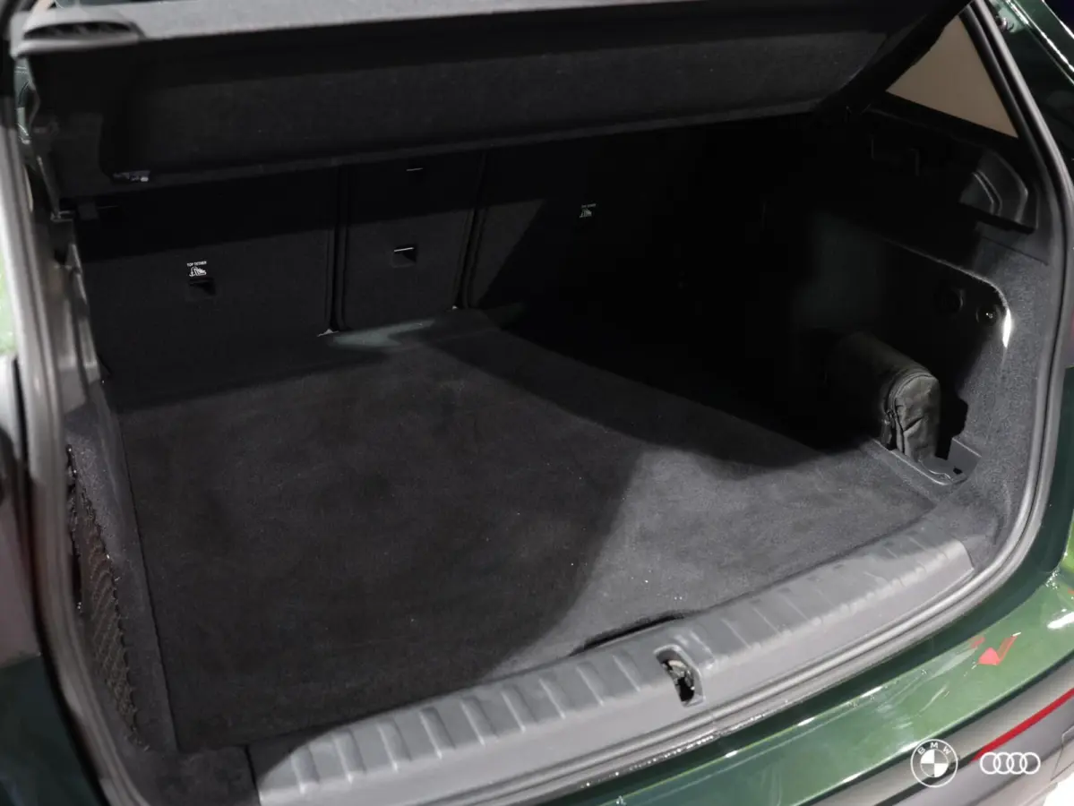 xDrive25e / ACC / HEAD-UP / EL STOELEN / EL TREKHAAK / KEYLESS / VERW STOELEN