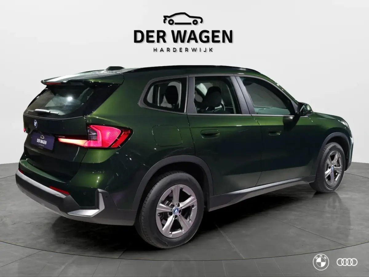 xDrive25e / ACC / HEAD-UP / EL STOELEN / EL TREKHAAK / KEYLESS / VERW STOELEN
