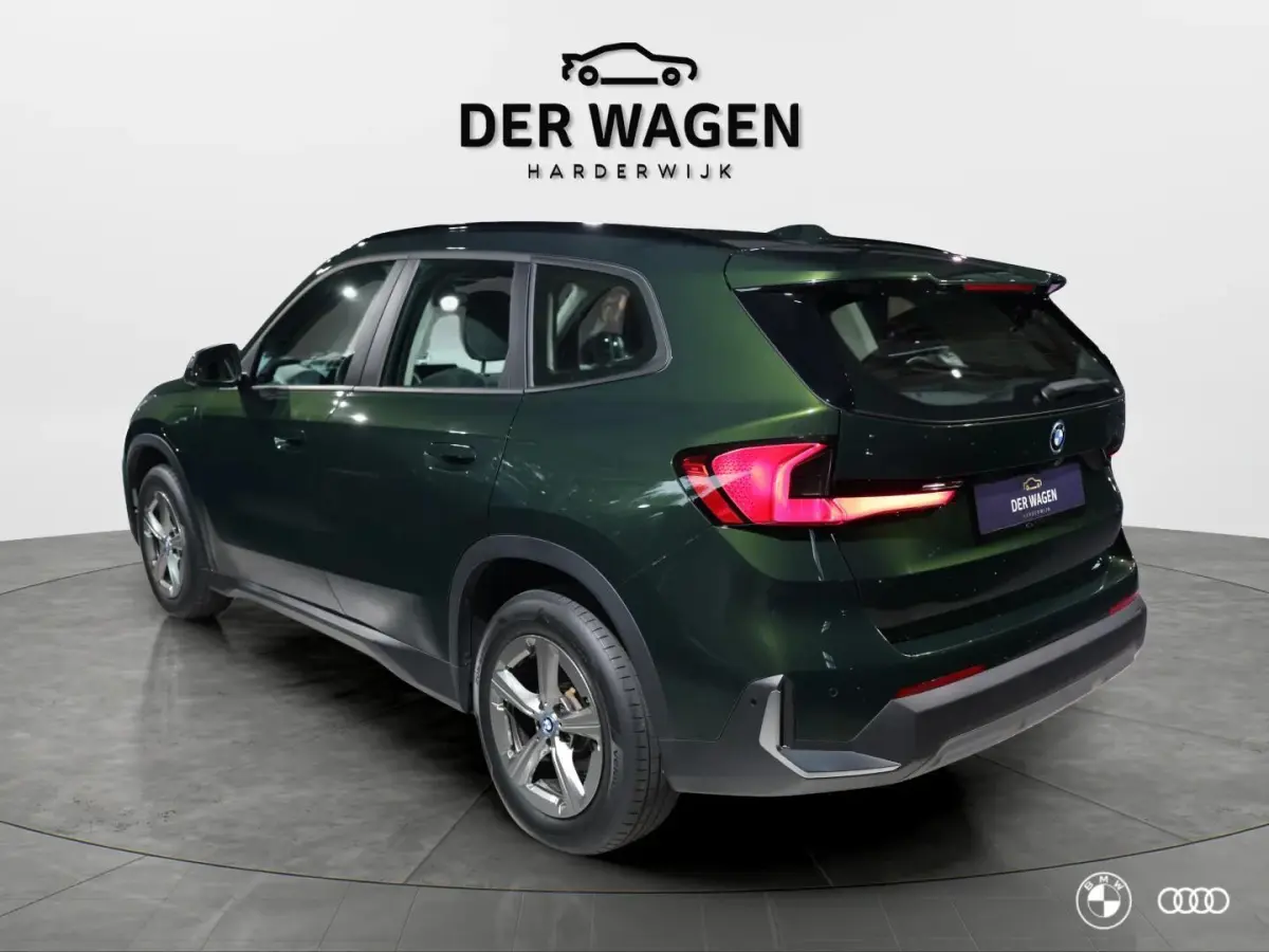 xDrive25e / ACC / HEAD-UP / EL STOELEN / EL TREKHAAK / KEYLESS / VERW STOELEN
