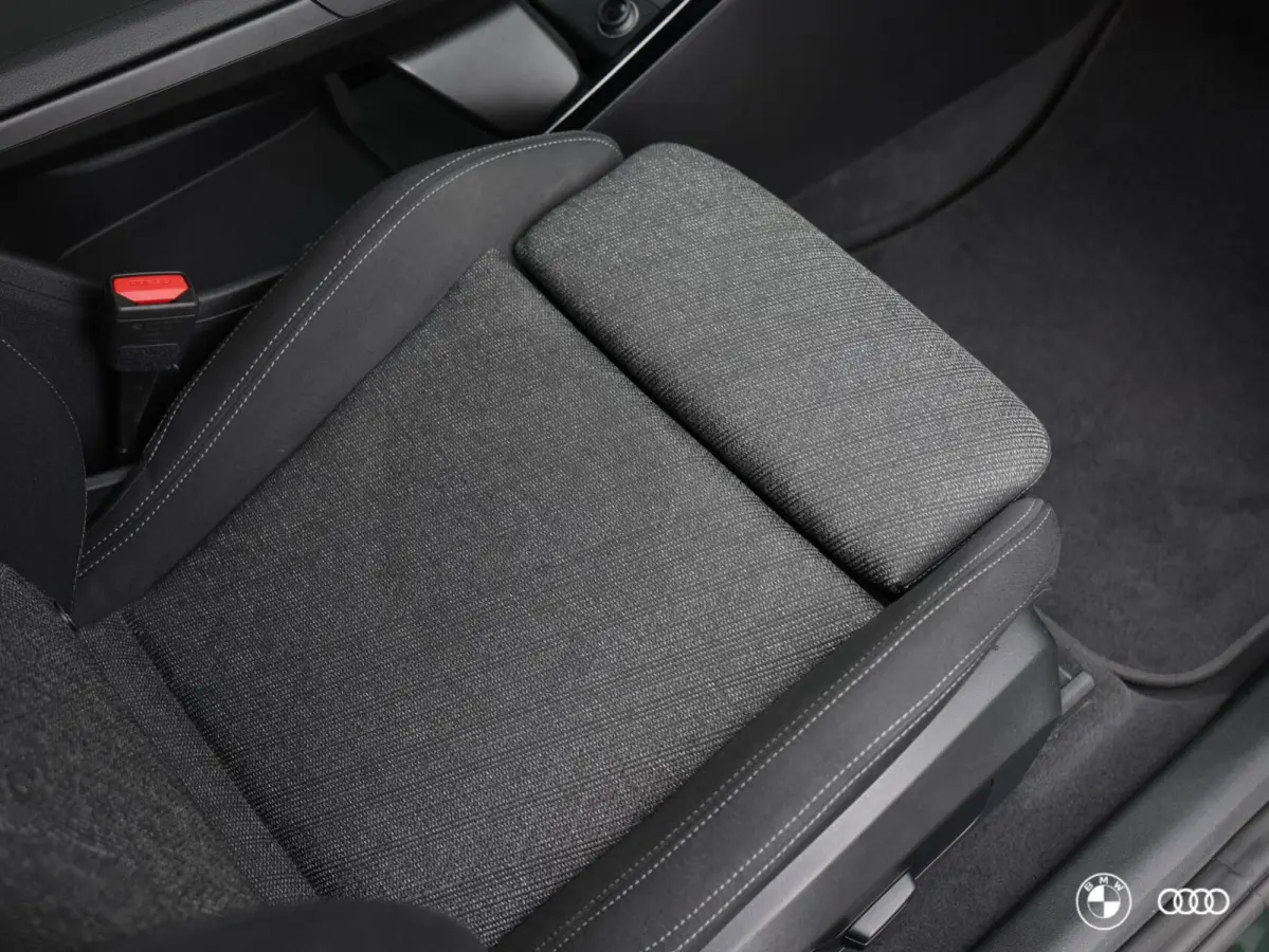 xDrive25e / ACC / HEAD-UP / EL STOELEN / EL TREKHAAK / KEYLESS / VERW STOELEN
