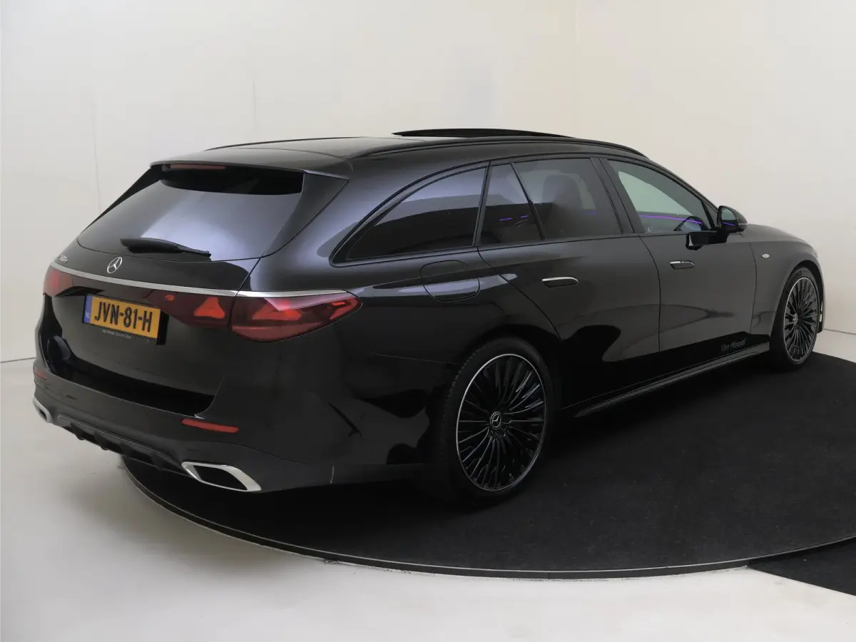 300 e AMG Line Panoramadak / Superscreen / Burmester / Memory Seats / 360 Camera / Nappa Leder / Head-Up