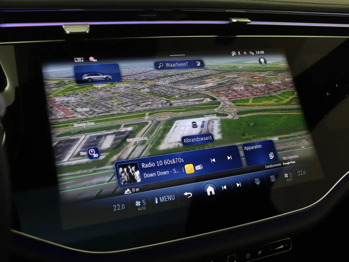 300 e AMG Line Panoramadak / Superscreen / Burmester / Memory Seats / 360 Camera / Nappa Leder / Head-Up