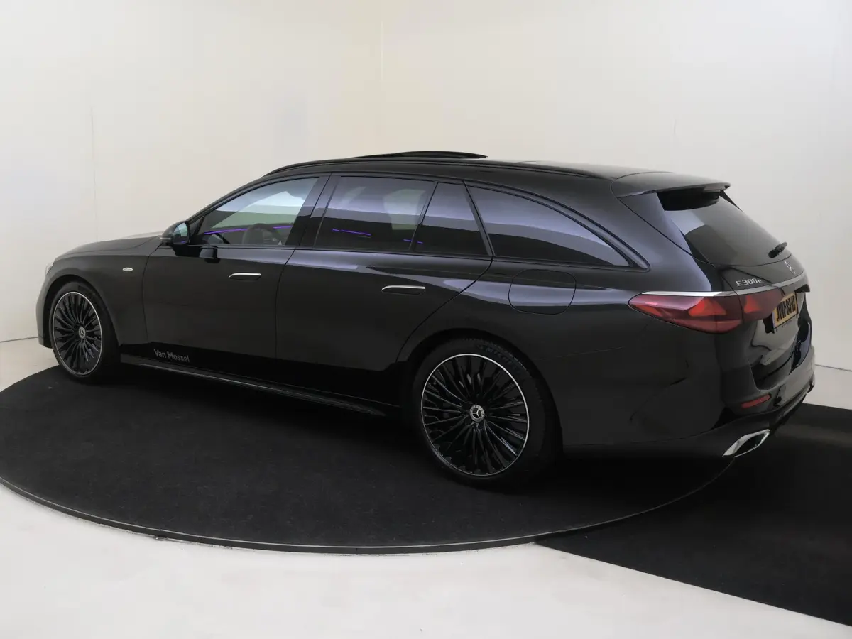 300 e AMG Line Panoramadak / Superscreen / Burmester / Memory Seats / 360 Camera / Nappa Leder / Head-Up