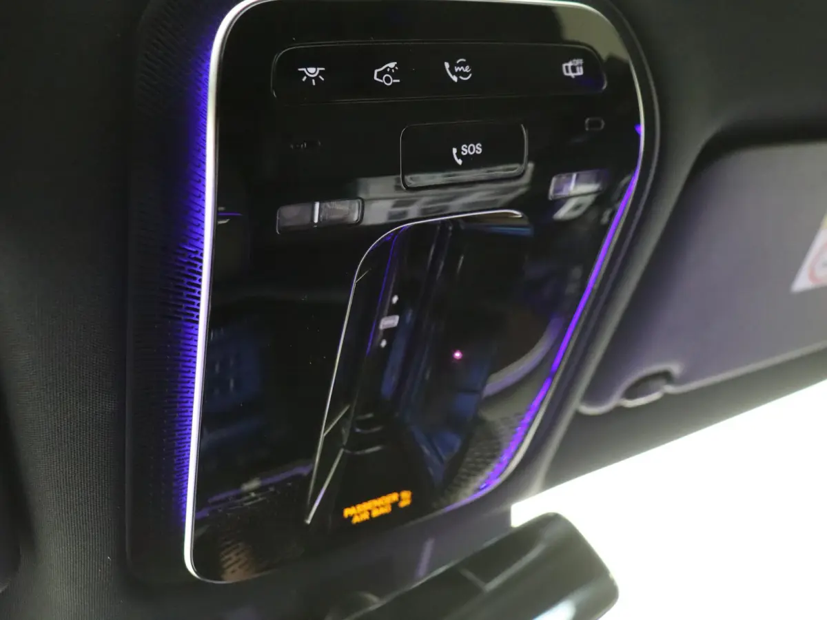300 e AMG Line Panoramadak / Superscreen / Burmester / Memory Seats / 360 Camera / Nappa Leder / Head-Up
