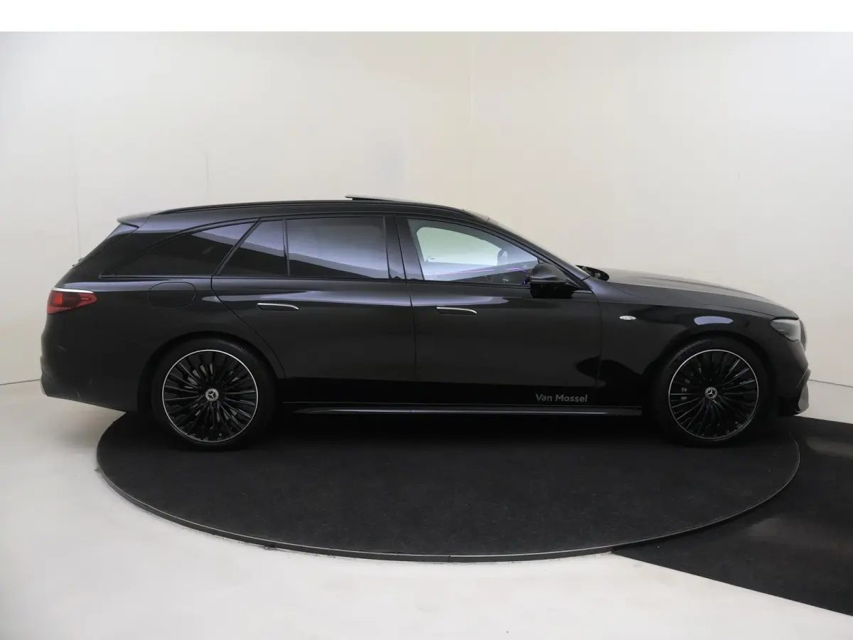 300 e AMG Line Panoramadak / Superscreen / Burmester / Memory Seats / 360 Camera / Nappa Leder / Head-Up