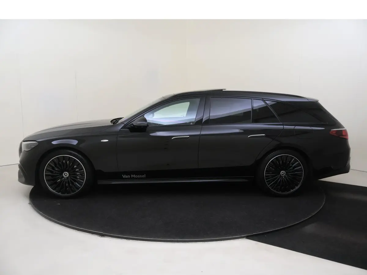 300 e AMG Line Panoramadak / Superscreen / Burmester / Memory Seats / 360 Camera / Nappa Leder / Head-Up