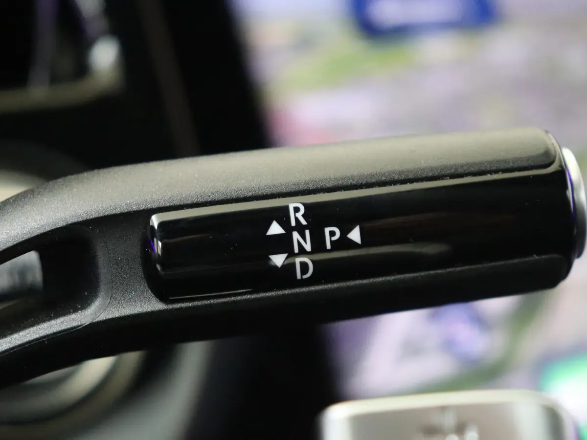 300 e AMG Line Panoramadak / Superscreen / Burmester / Memory Seats / 360 Camera / Nappa Leder / Head-Up