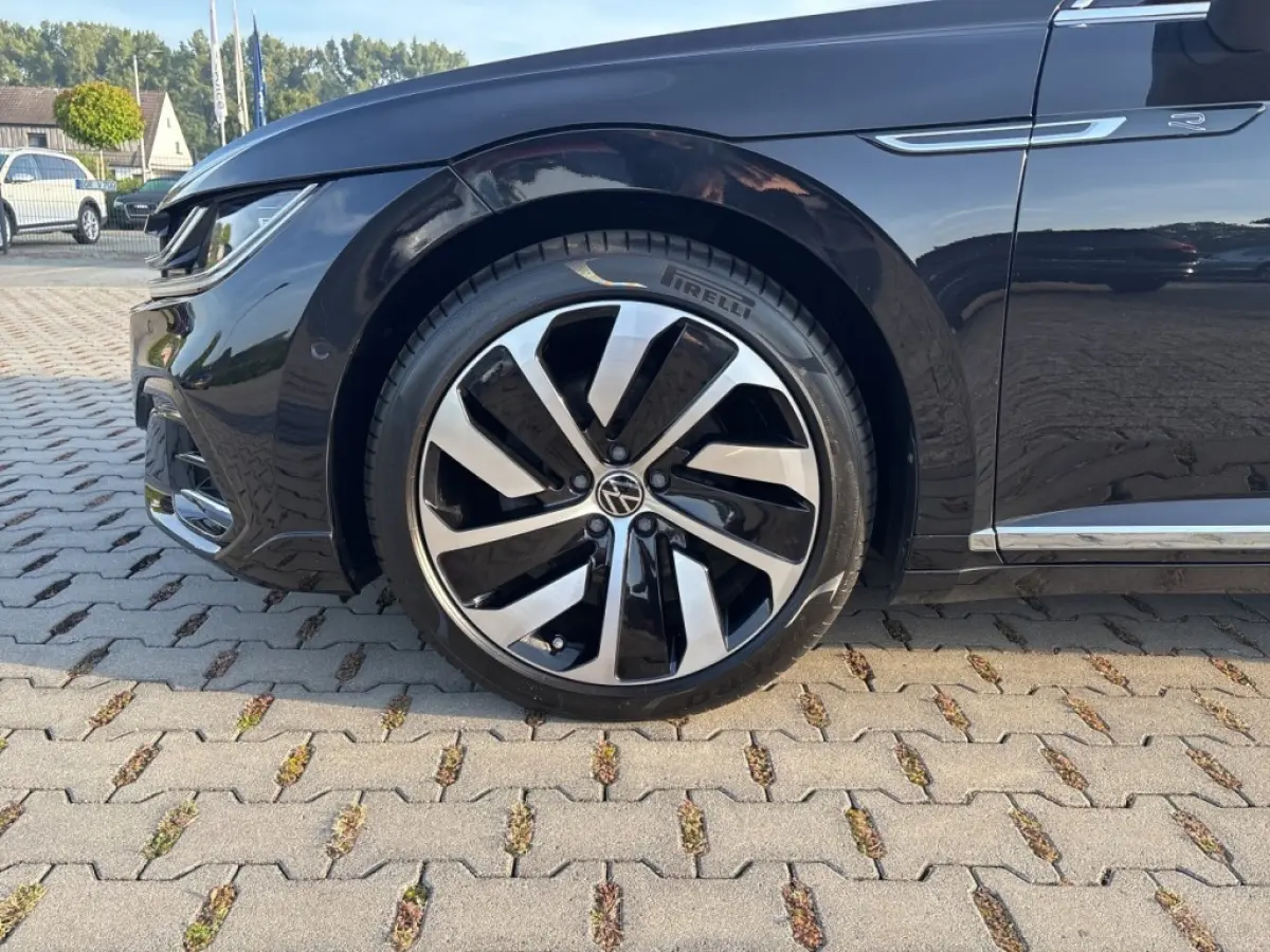 1.4 TSI R-LINE BUSINESS+ e-HYBRID PANO-DAK/TREKHAAK/LEDER/ACC/360CAMERA