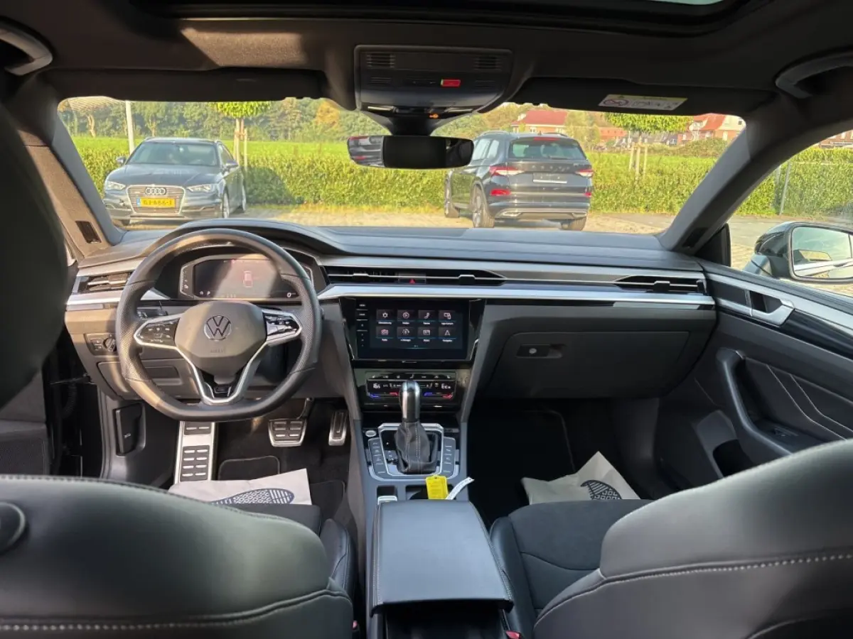 1.4 TSI R-LINE BUSINESS+ e-HYBRID PANO-DAK/TREKHAAK/LEDER/ACC/360CAMERA