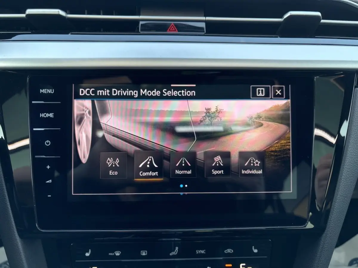 1.4 TSI R-LINE BUSINESS+ e-HYBRID PANO-DAK/TREKHAAK/LEDER/ACC/360CAMERA