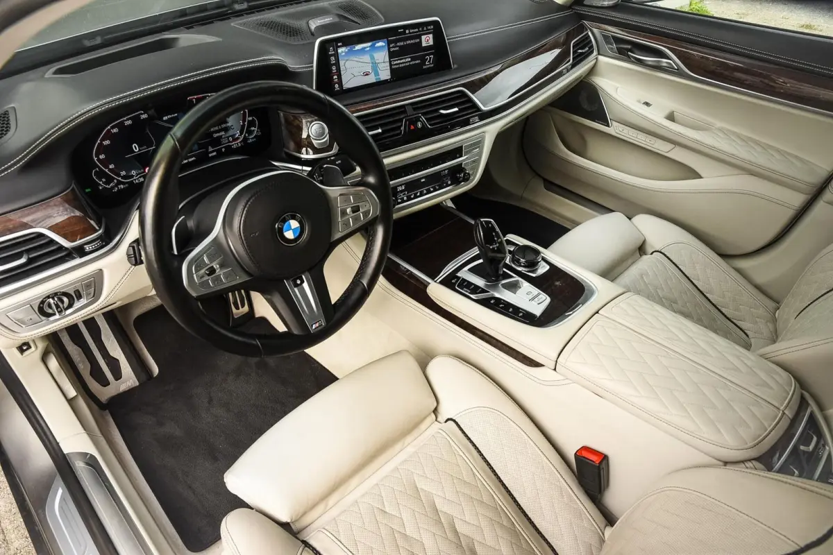 745Le High Executive