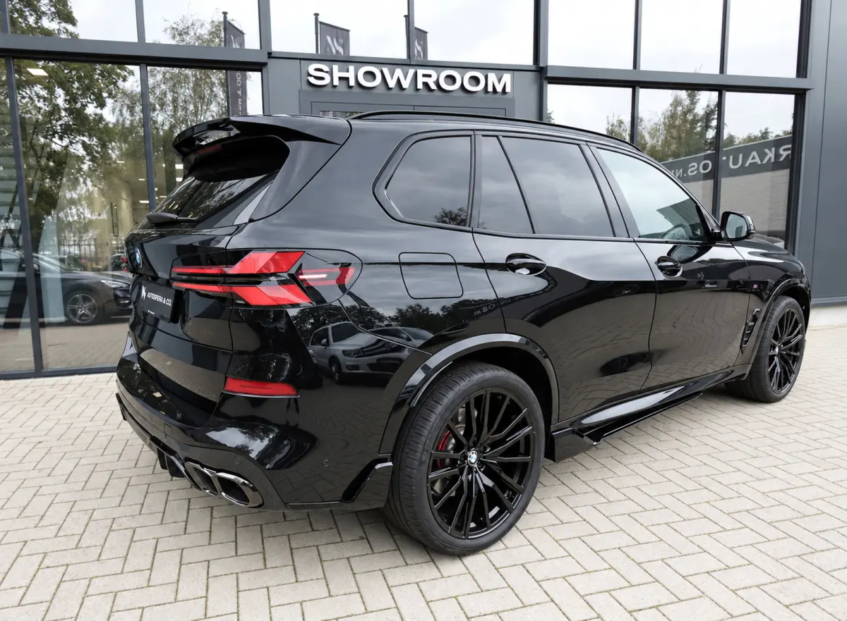 XDrive50e PANO KEYLESS SKYLOUNGE URBAN