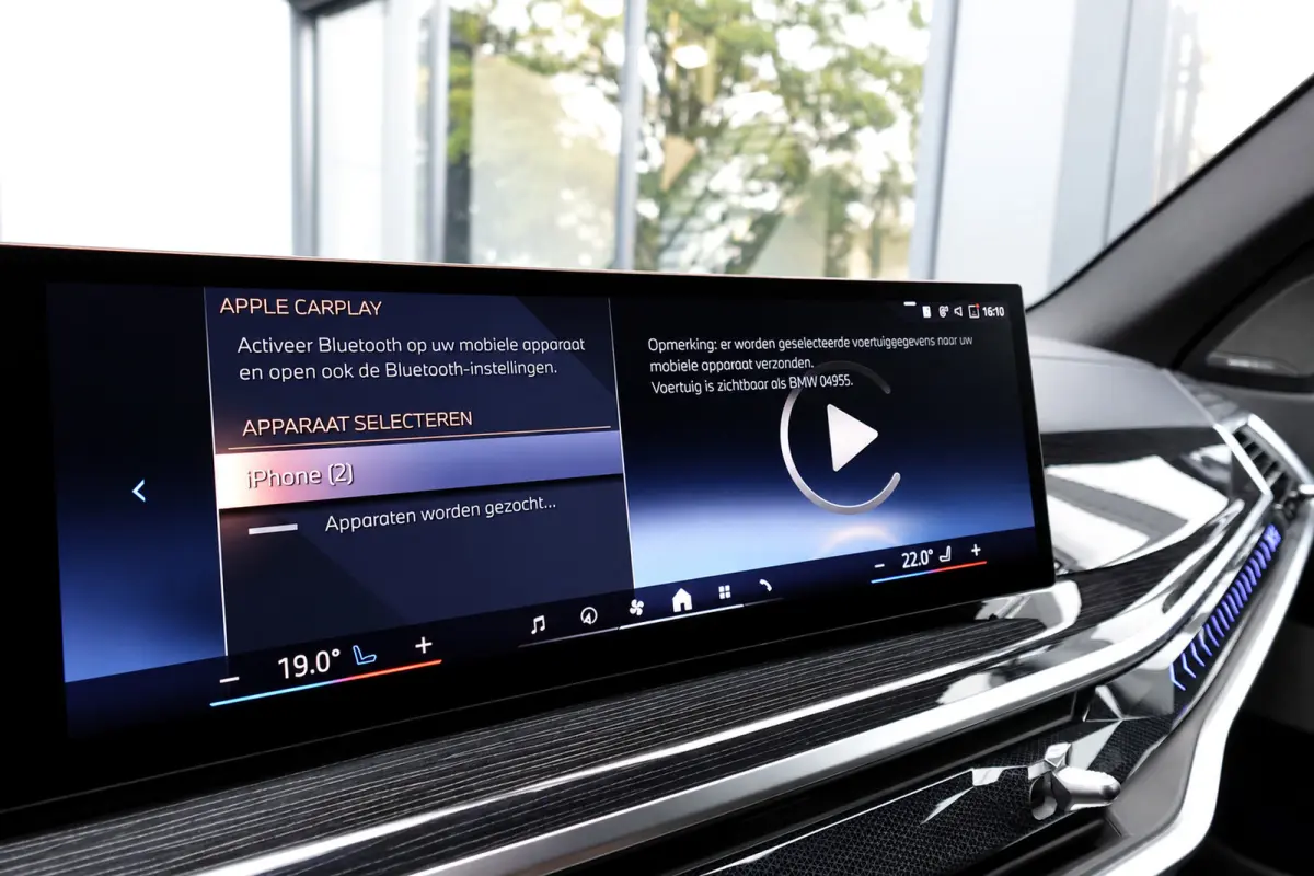 XDrive50e PANO KEYLESS SKYLOUNGE URBAN
