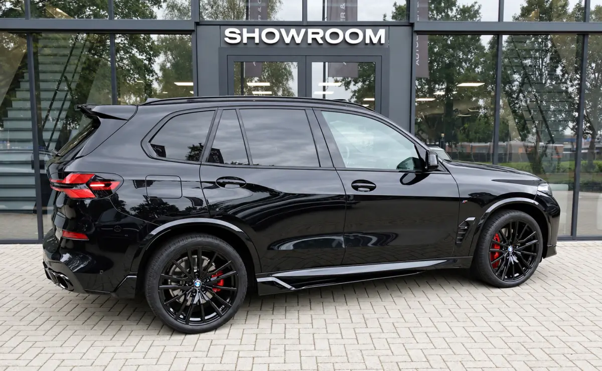 XDrive50e PANO KEYLESS SKYLOUNGE URBAN