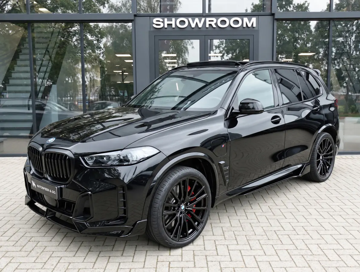 XDrive50e PANO KEYLESS SKYLOUNGE URBAN