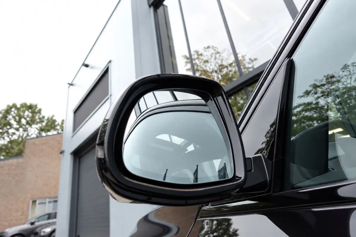 XDrive50e PANO KEYLESS SKYLOUNGE URBAN