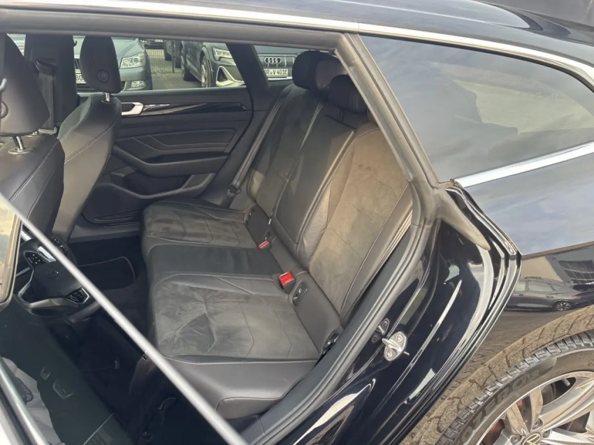 2.0 TDI R-LINE BUSINESS+ TREKHAAK/IQ-LIGHTS/ACC/CAMERA/STOELVERW