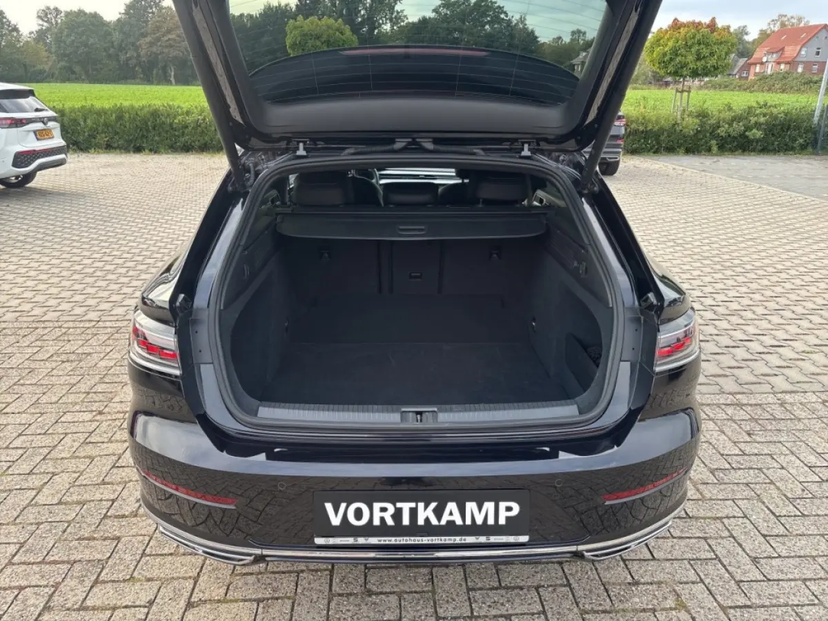 2.0 TDI R-LINE BUSINESS+ TREKHAAK/IQ-LIGHTS/ACC/CAMERA/STOELVERW