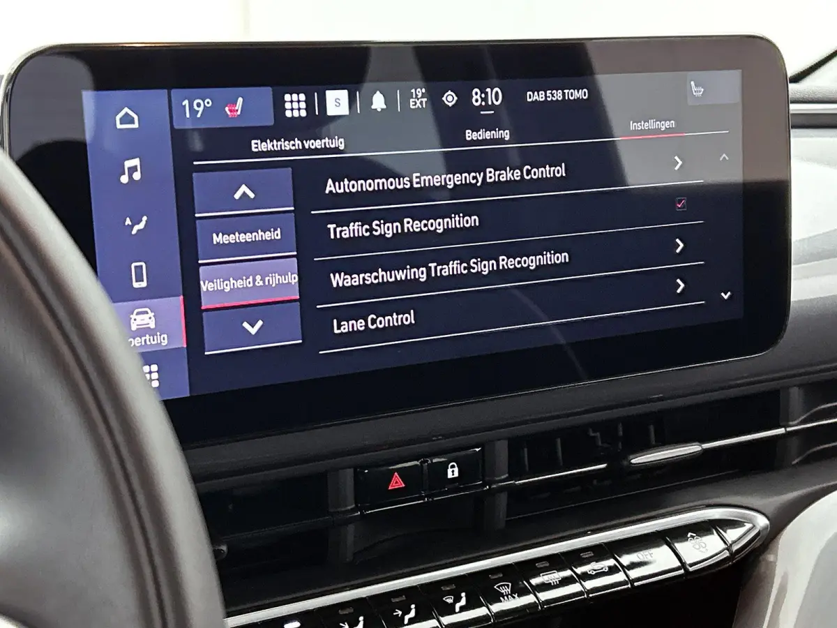 42 kWh 118pk Icon | Apple Carplay/Android Auto | Dodehoekdetectie | Camera | Stoelverwarming | Climate Control | Cruise Control |