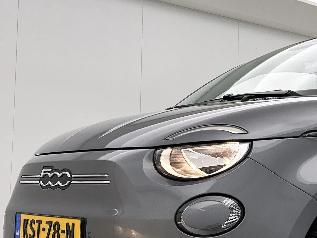 42 kWh 118pk Icon | Apple Carplay/Android Auto | Dodehoekdetectie | Camera | Stoelverwarming | Climate Control | Cruise Control |